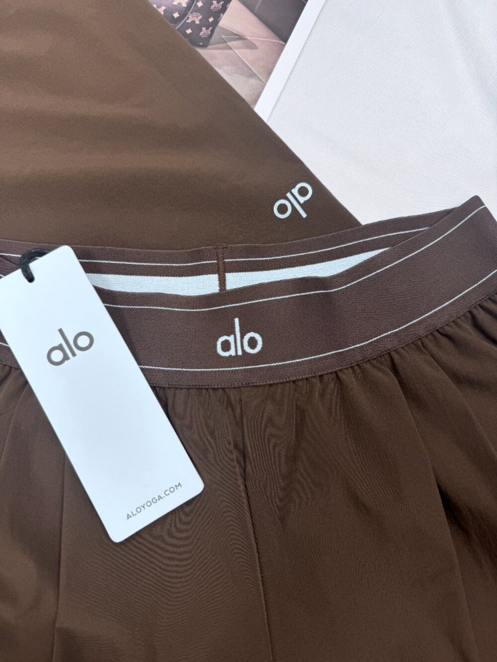 NWT ALO Yoga Suit Up Trouser👖😘Coffee Brown Women's pants (Regular) Fashion - Picture 5 of 8